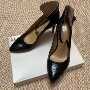 - Anna Taylor strap heel NWT- size 9,5